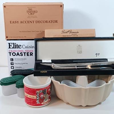 LOT 25: Longaberger Pottery Woven Traditions Bundt Pan, Kirk & Matz Sheffield Carving Knife and Fork, Pampered Chef Easy Accent...