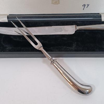 LOT 25: Longaberger Pottery Woven Traditions Bundt Pan, Kirk & Matz Sheffield Carving Knife and Fork, Pampered Chef Easy Accent...