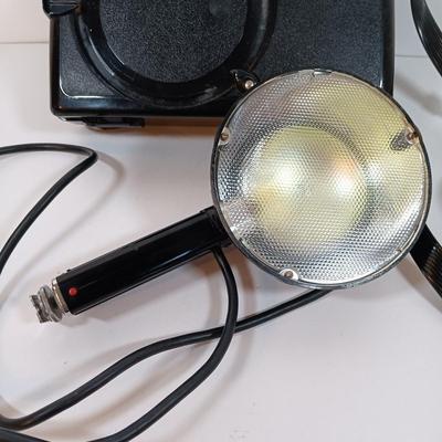 LOT 29: Vintage German Metz Mecablitz 500 Camera Flash