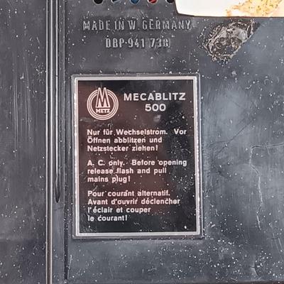 LOT 29: Vintage German Metz Mecablitz 500 Camera Flash