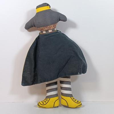 LOT 32: Vintage 1970s Ronald McDonald and Hamburgler Dolls