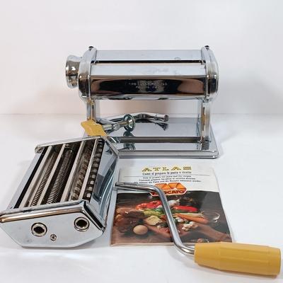 LOT 36: Marcato Atlas 150 Pasta Maker & HausenWare Olive Oil Dipping Set