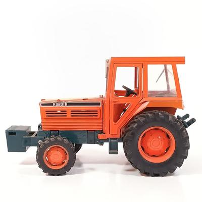 LOT 40: Yonezawa Kubota MType Toy Tractor