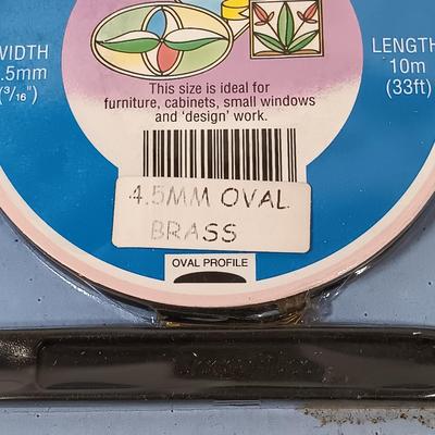 LOT 53: Glastar G12 Diamond Glass Grinder with DecraLed 4.5mm Oval Brass Lead Strips