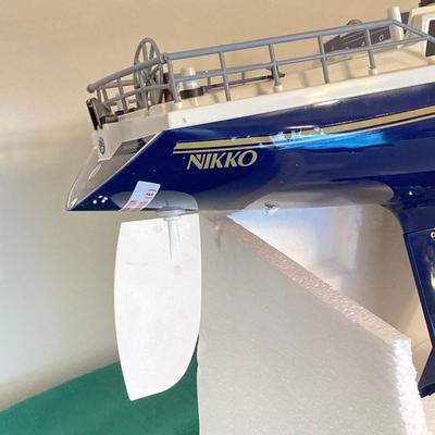 LOT 56: Nikko Radio Control Mariner 19040BC in Original Box
