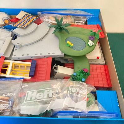 LOT 57: Vintage Suburban House Playmobil 3965 (Modern Red Roof Home) in Original Box