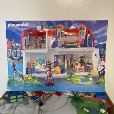LOT 57: Vintage Suburban House Playmobil 3965 (Modern Red Roof Home) in Original Box