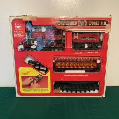 LOT 58: Vintage Walt Disney World R.R. (New Bright Industrial Co.) No. 95005 Train in Original Box