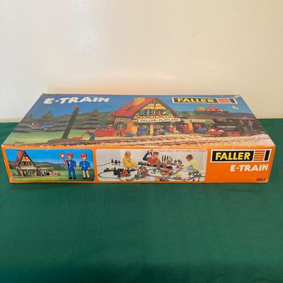 LOT 59: Vintage Faller E-Train 3653 Train Station in Original Box