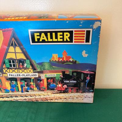 LOT 59: Vintage Faller E-Train 3653 Train Station in Original Box