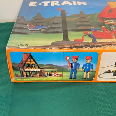 LOT 59: Vintage Faller E-Train 3653 Train Station in Original Box