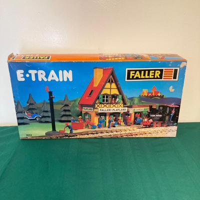 LOT 59: Vintage Faller E-Train 3653 Train Station in Original Box