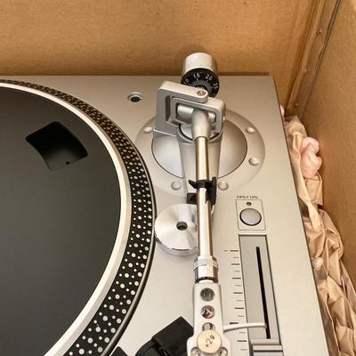 LOT 60: Stanton STR8-80X Direct Drive Turntable in Original Box