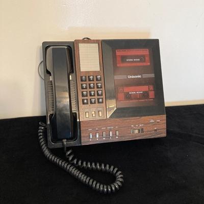 LOT 70: Vintage PhoneMate Telephone / Answering Machine 7050, Component Video Cables, Sennheiser Audioport and Corning Cable Systems...