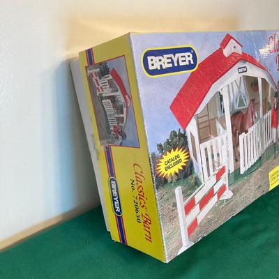 LOT 71: Breyer Toys - Classics Barn No. 720650 in Original Box and Cosmus Pegasus