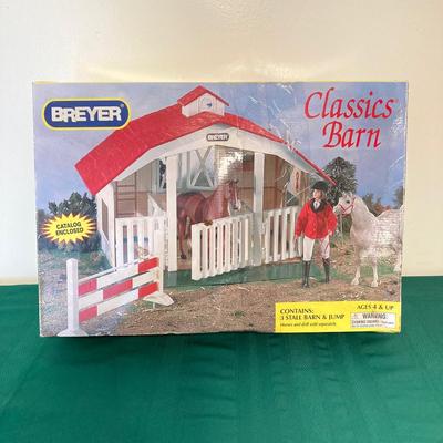 LOT 71: Breyer Toys - Classics Barn No. 720650 in Original Box and Cosmus Pegasus