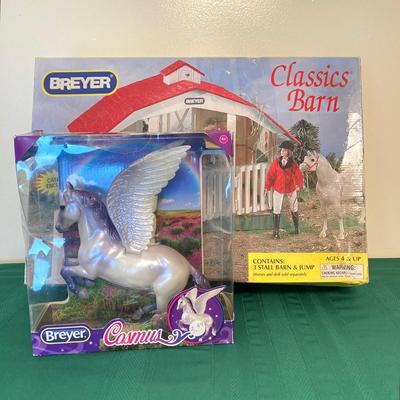 LOT 71: Breyer Toys - Classics Barn No. 720650 in Original Box and Cosmus Pegasus