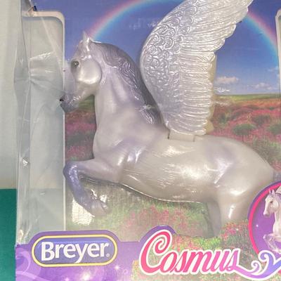LOT 71: Breyer Toys - Classics Barn No. 720650 in Original Box and Cosmus Pegasus