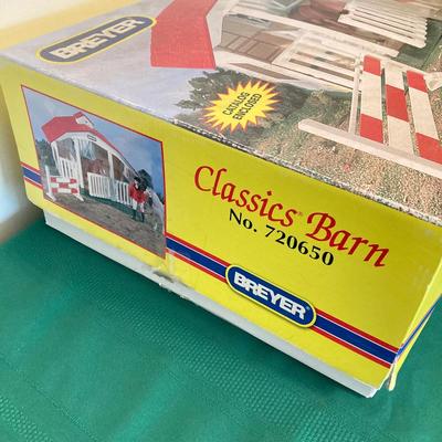 LOT 71: Breyer Toys - Classics Barn No. 720650 in Original Box and Cosmus Pegasus