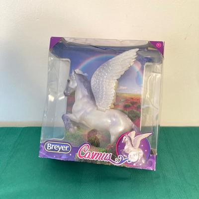 LOT 71: Breyer Toys - Classics Barn No. 720650 in Original Box and Cosmus Pegasus