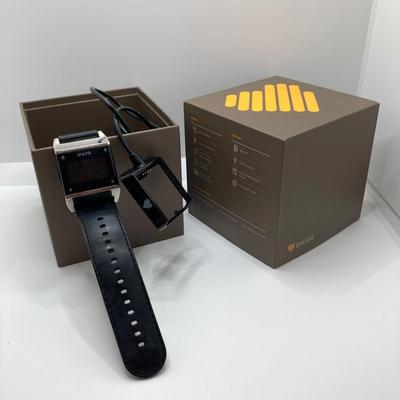 LOT 73: Fitness Collection - Basis Wrist Tracker, Garmin Forerunner 305, 3D TriSport Pedometer by Realalt, Cycling Accessories (Seat,...