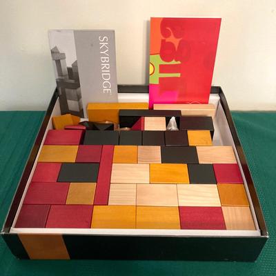 LOT 74: Toys, Games, Building Sets - Archiblocks Building Systems Greek Period, Fun with Kieroglyphs, Gigamic Quoridor and Guildcraft...