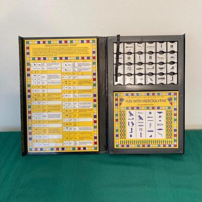 LOT 74: Toys, Games, Building Sets - Archiblocks Building Systems Greek Period, Fun with Kieroglyphs, Gigamic Quoridor and Guildcraft...