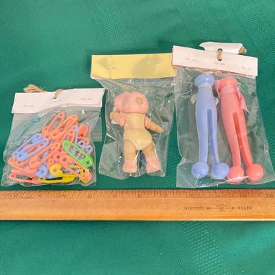 LOT 78: Sonic Control Dog in Original Box, Mattel Preschool Rail Runner, Walter Schlusselbund Key Chain with Miniature Cabbage Patch...