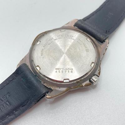 LOT 81: Seiko Quartz Watch, Three Military Medals / Ribbon with Boxes with Original Boxes and Stick Pin