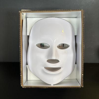LOT 3: LED Light Therapy Face Mask & Skincare Options PHF-PH-1 Beauty Light/Treatment
