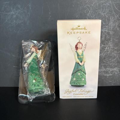 LOT 87: Vintage Hallmark Keepsake Joyful Tidings Angel Ornaments: Emeralda, Cordelia, Gilda, Arianne