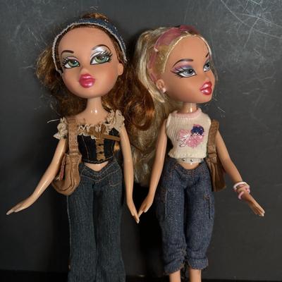 LOT 88: Vintage 2001 Bratz Dolls w/Accessories