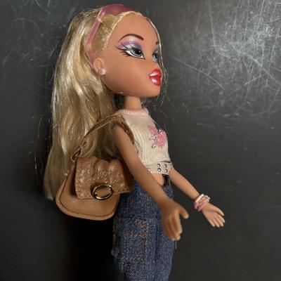 LOT 88: Vintage 2001 Bratz Dolls w/Accessories