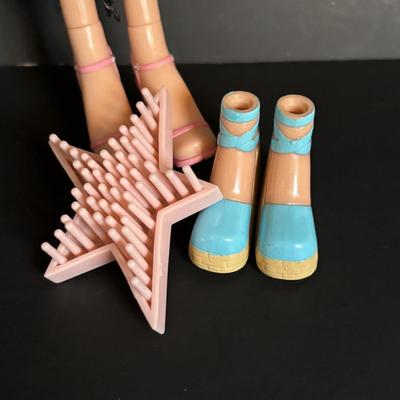 LOT 88: Vintage 2001 Bratz Dolls w/Accessories