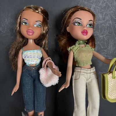 LOT 89: Vintage 2001 Bratz Dolls w/Accessories
