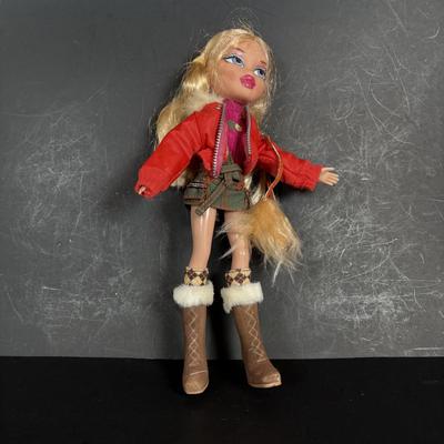 LOT 90: Vintage 2001 Bratz Dolls w/Accessories