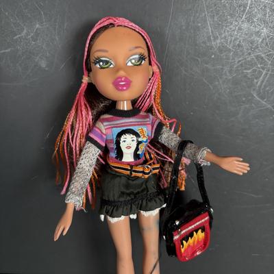 LOT 90: Vintage 2001 Bratz Dolls w/Accessories