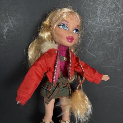 LOT 90: Vintage 2001 Bratz Dolls w/Accessories