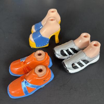 LOT 92: Bratz Doll Accessories: Shoes, Clothing, Trading Cards, Sunglasses, Brushes and More