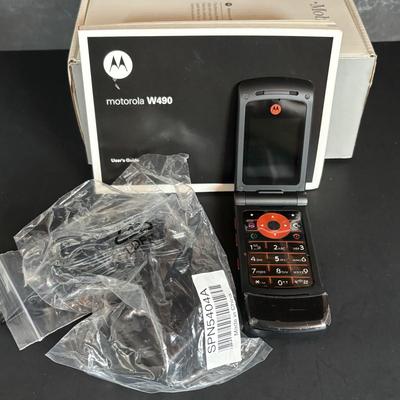 LOT 95: Vintage Motorola W490 Flip Phones