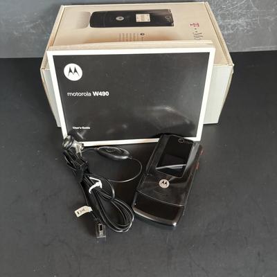 LOT 95: Vintage Motorola W490 Flip Phones