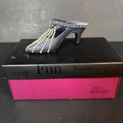 LOT 96: Lenox Lamb Easter Egg, Bride/Groom Ornaments, Just the Right Shoe Collectibles, Vintage Bride/Groom Toasting Glasses, Mikasa...