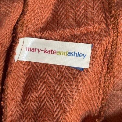 LOT 98: Foam 'n Color Barbie, Peruvian Barbies, Accessories & More