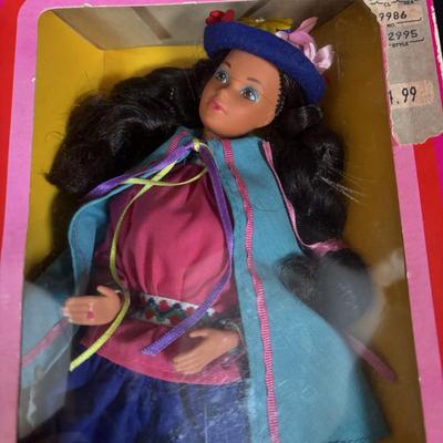 LOT 98: Foam 'n Color Barbie, Peruvian Barbies, Accessories & More