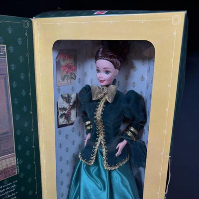 LOT 100: Barbie Classique Collection Fashion - Benefit Ball & Yuletide Romance Barbie