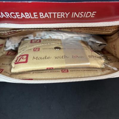 LOT 101: New w/Tags Stone Mountain Leather Plugged in Pebble Tote Bone/Black & Bone/Blue