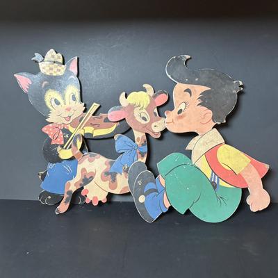 LOT 104: Vintage Disney Golden Star Books & Cadaco Storybook Classic Snow-White Game, Talking View-Master Rudolph the Red-Nosed...