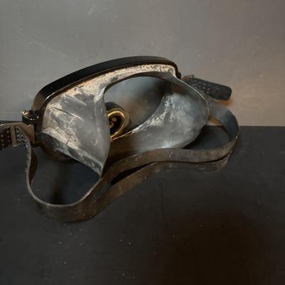 LOT 105: Vintage Scuba Diving Masks