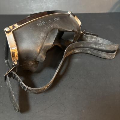 LOT 105: Vintage Scuba Diving Masks