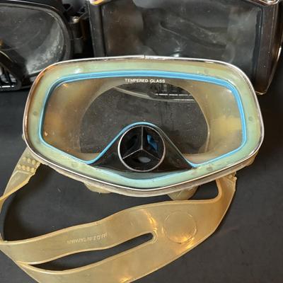 LOT 105: Vintage Scuba Diving Masks